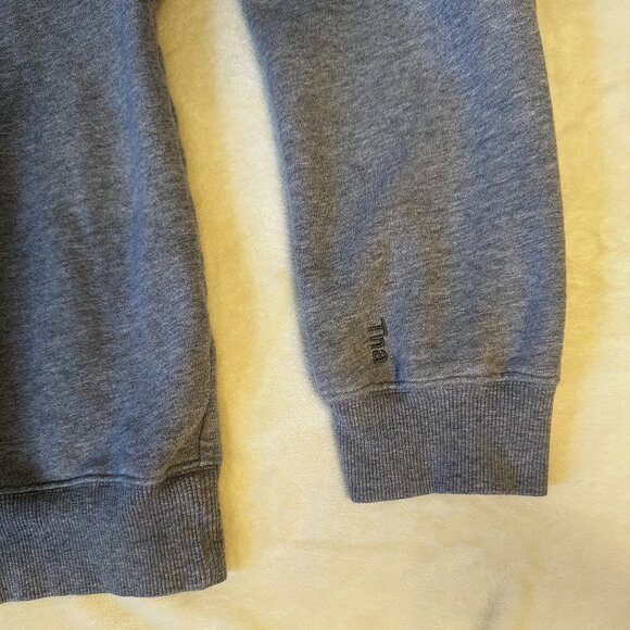 Aritzia TNA Cozy Fleece Perfect Crew Sweatshirt XL (OLD LOGO) - Picture 4 of 7